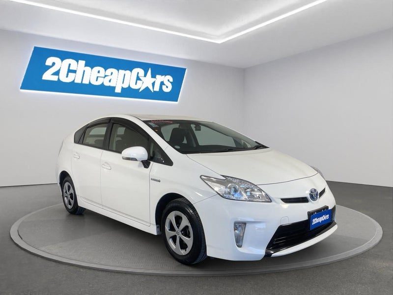 2015 Toyota Prius L, photo 3