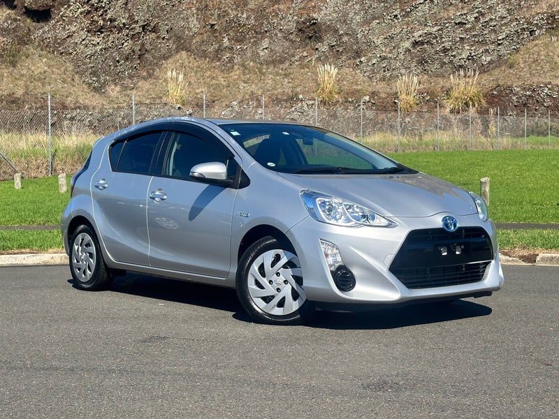 2017 Toyota Aqua **HYBRID**REV CAMERA**