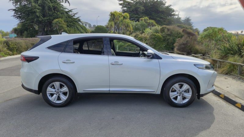 2017 Toyota Harrier, photo 2
