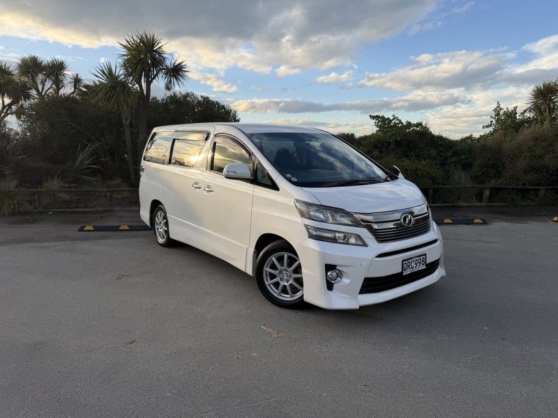 2012 Toyota Vellfire