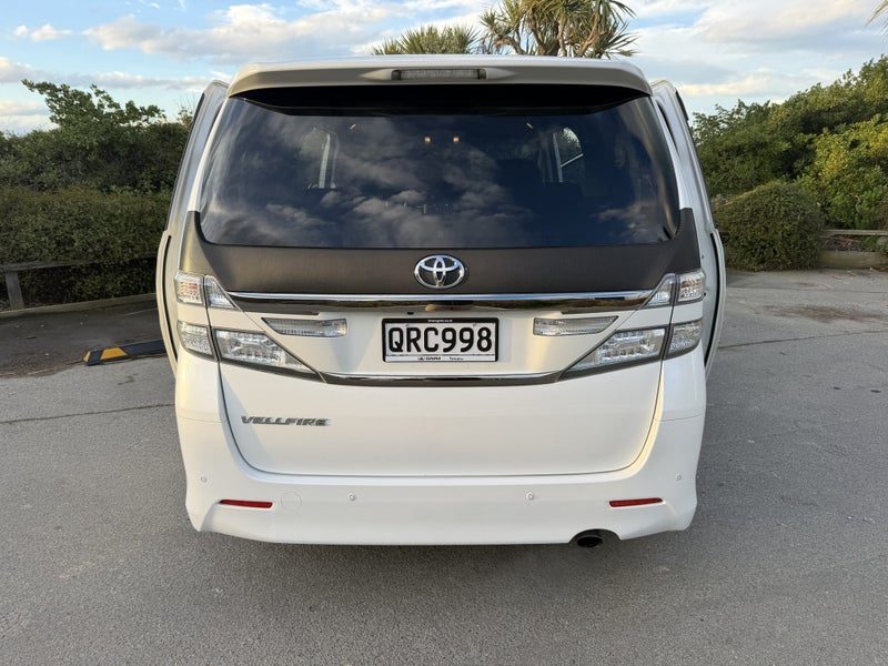 2012 Toyota Vellfire, photo 3