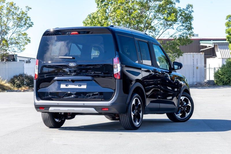 2026 Ford Transit Courier Tourneo, photo 3