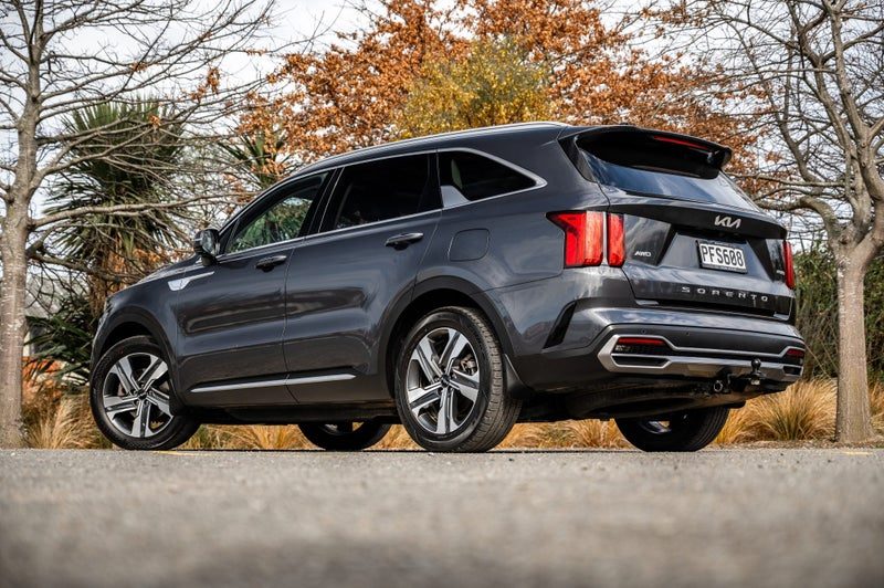2022 Kia Sorento Premium 1.6L Petrol Hybrid, photo 3