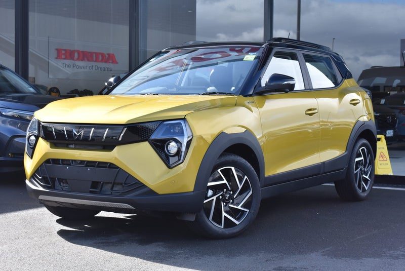 2026 Mahindra XUV 3XO Ax7L Top Spec