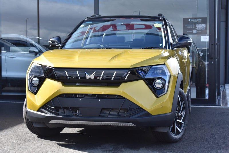 2026 Mahindra XUV 3XO Ax7L Top Spec, photo 2
