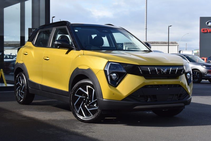 2026 Mahindra XUV 3XO Ax7L Top Spec, photo 3