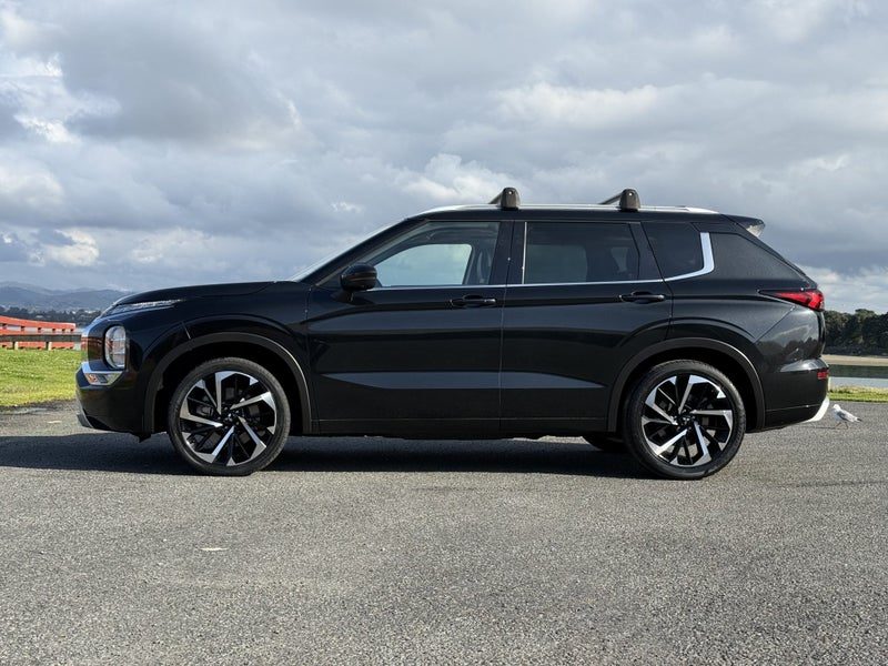 2022 Mitsubishi Outlander VRX 7 SEATER 2.5L, photo 3