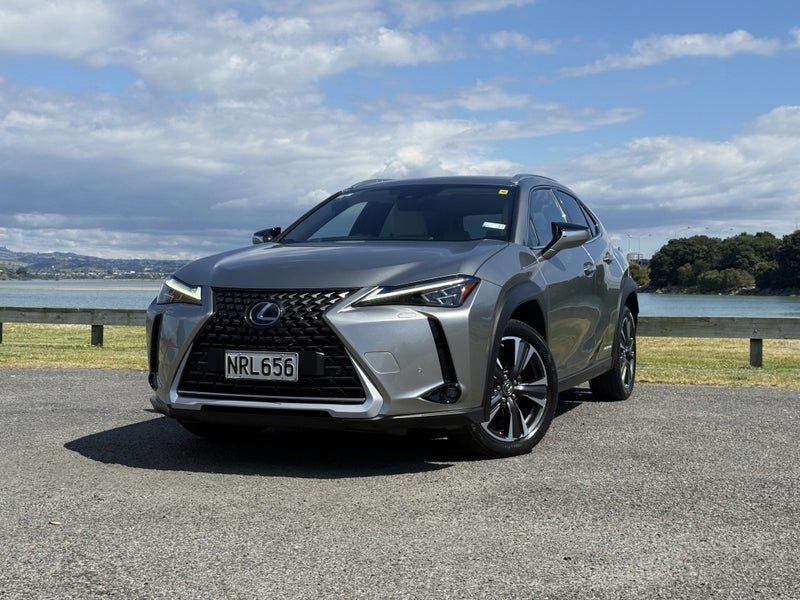 2022 Lexus UX 250H LIMITED HYBRID