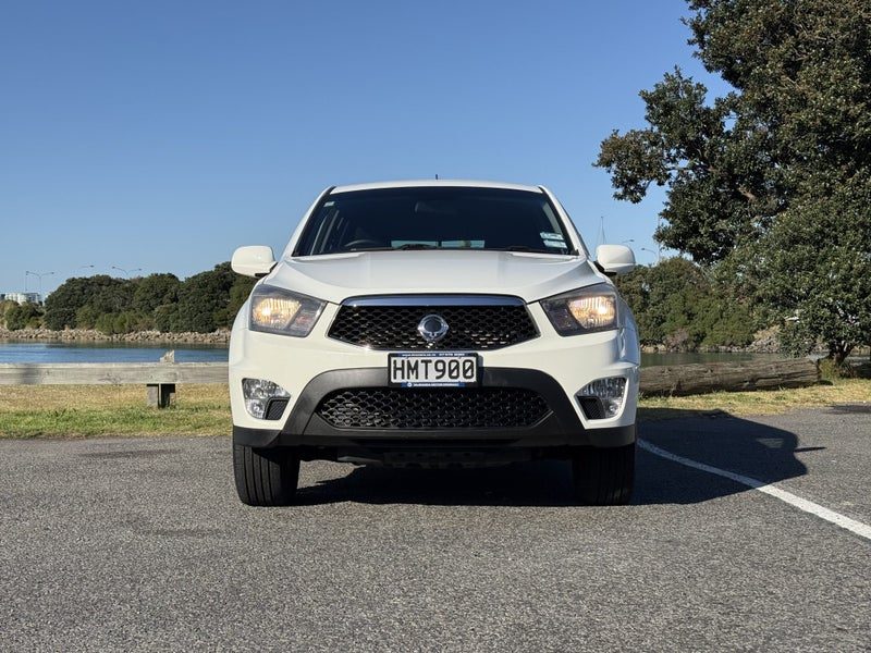 2014 SsangYong Actyon SPORTS MANUAL WORKMATE, photo 2