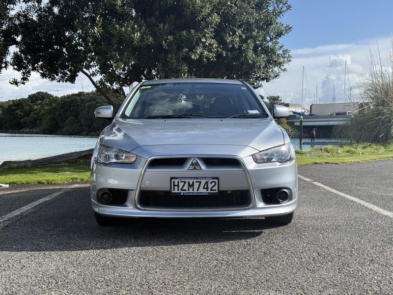 2015 Mitsubishi Lancer LS, photo 2