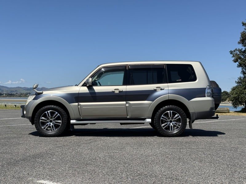 2007 Mitsubishi Pajero 3.8L, photo 3