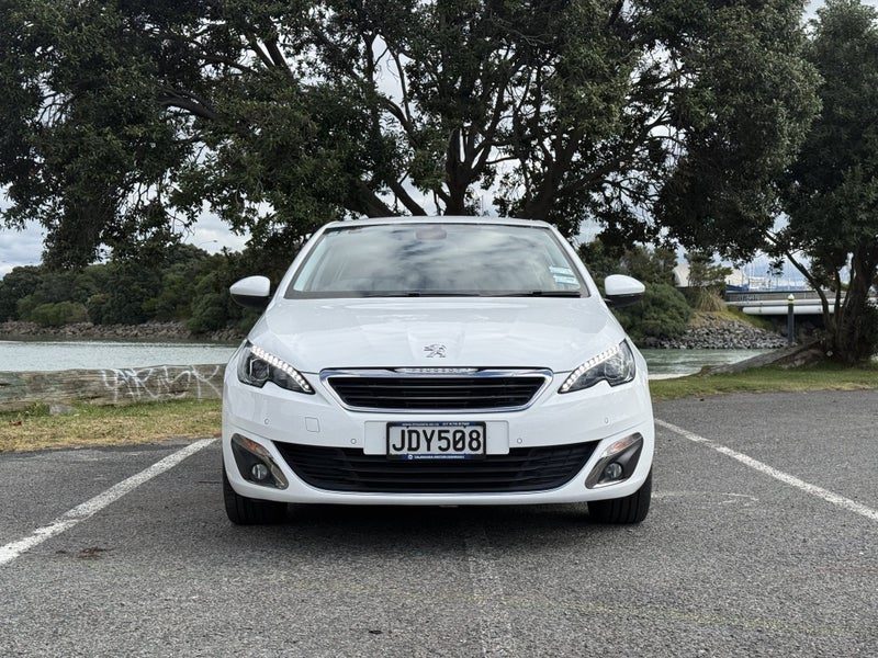 2015 Peugeot 308 ALLURE, photo 2