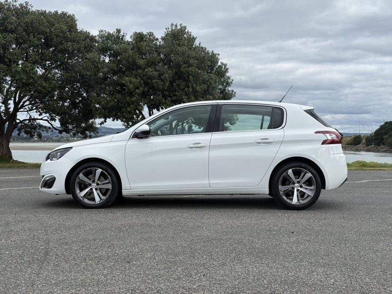 2015 Peugeot 308 ALLURE, photo 3