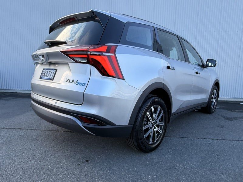 2025 Mahindra XUV700 AX7L, photo 3