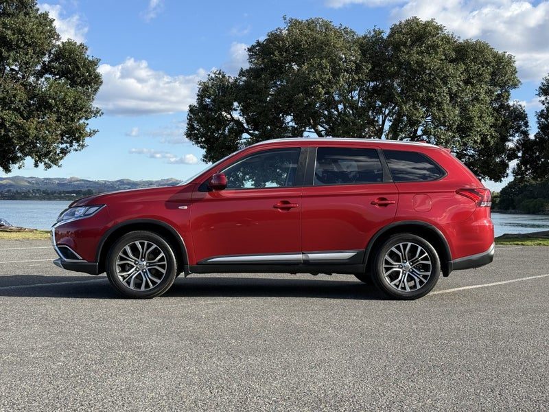 2017 Mitsubishi Outlander LS 2.4L AWD, photo 3
