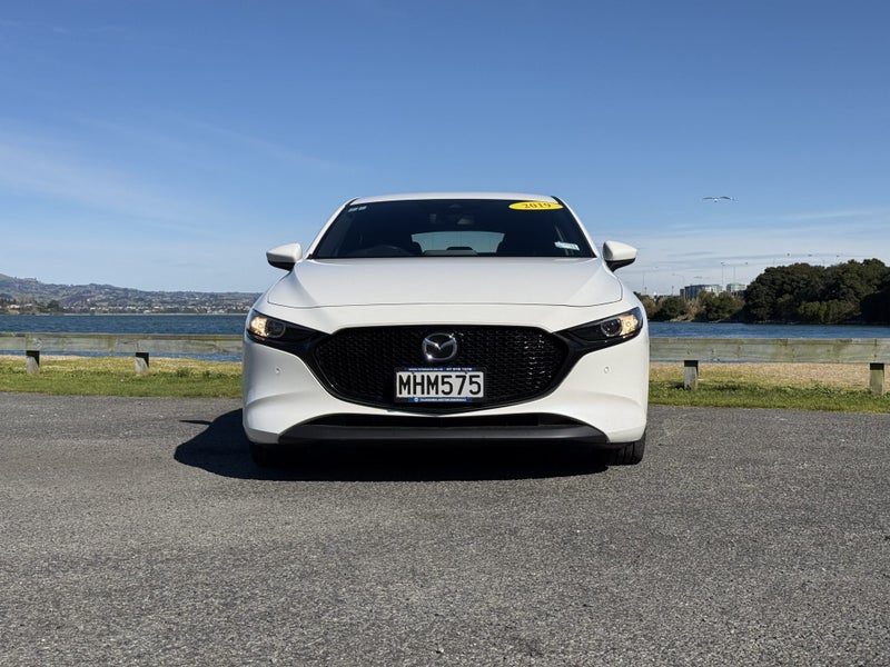 2019 Mazda 3 GTX, photo 2