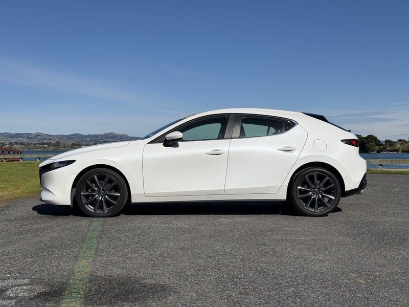 2019 Mazda 3 GTX, photo 3