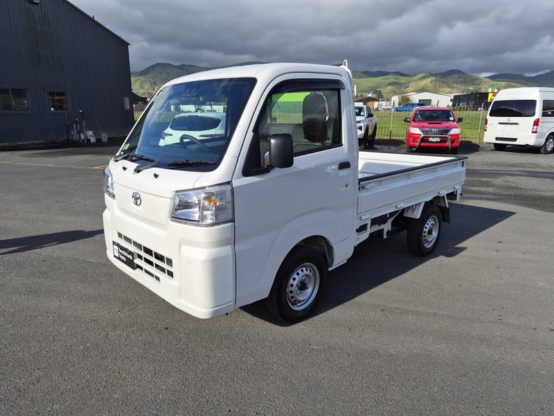 2026 Toyota Pixis, photo 2