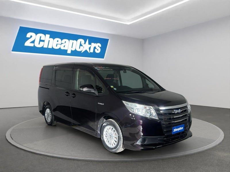 2015 Toyota Noah Hybrid X, photo 3