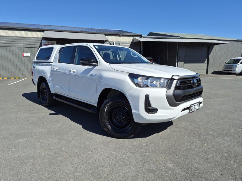 2024 Toyota Hilux SR