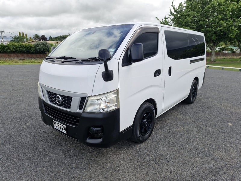 2013 Nissan Caravan NV350 -, photo 2