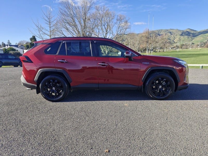 2024 Toyota RAV4 Limited, photo 2