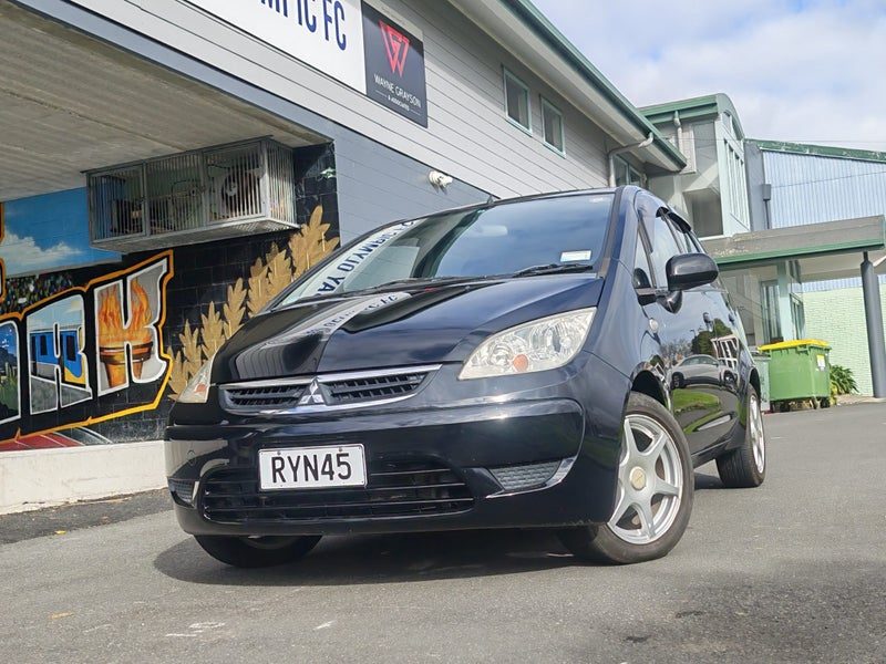 2006 Mitsubishi Colt PLUS/1500CC/15 inch MAGS!!, photo 3