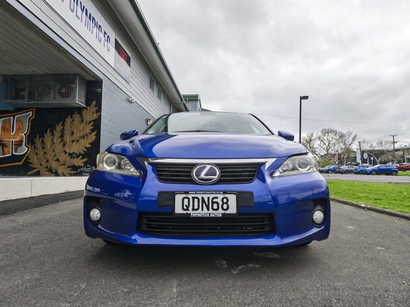 2013 Lexus CT 200h Hybrid, photo 2