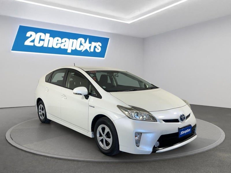 2015 Toyota Prius S, photo 3
