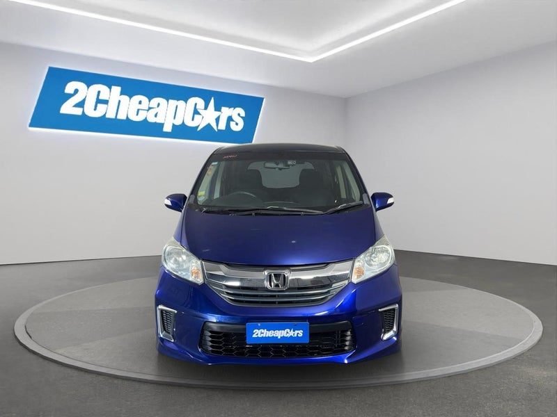 2015 Honda Freed HYBRID 7 SEATER, photo 2