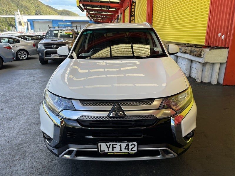 2019 Mitsubishi Outlander LS 2.4P/4WD/CVT, photo 2
