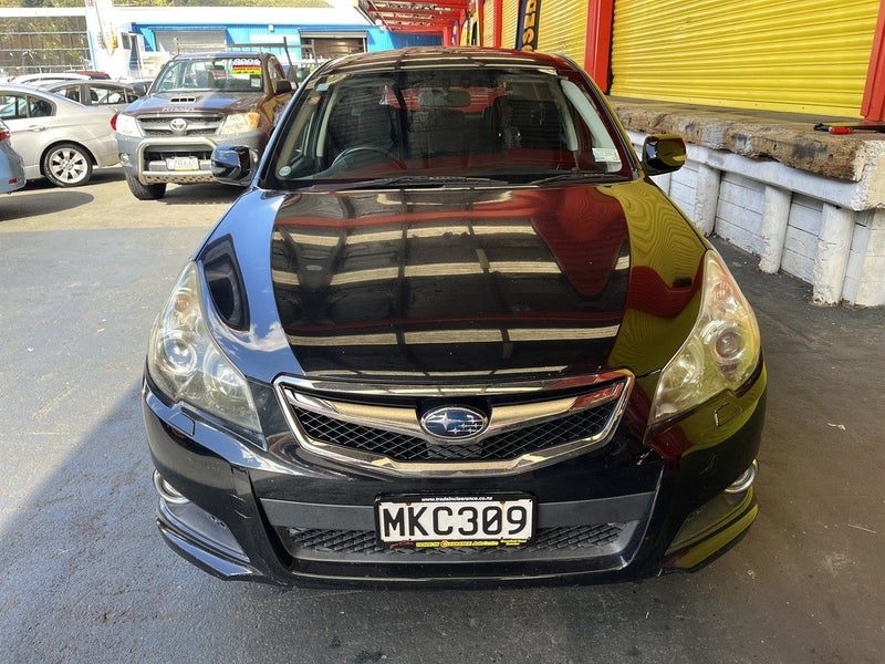 2010 Subaru Legacy 2.5P AWD, photo 2