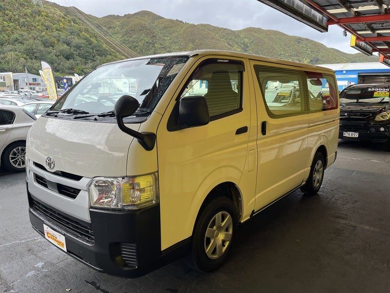 2020 Toyota Hiace 2.8TD, photo 3