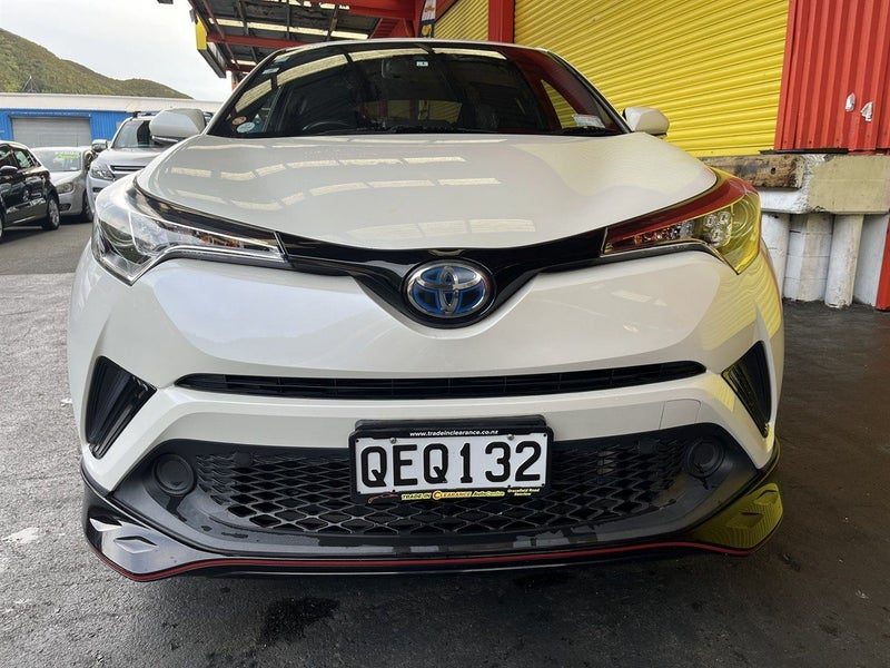 2017 Toyota C-HR HYBRID, photo 2