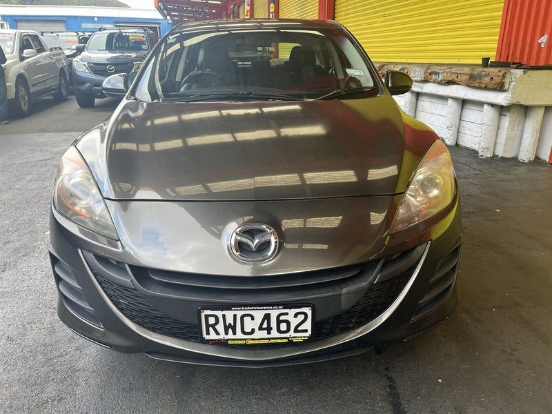 2010 Mazda 3 GLX MANUAL SPORTHATCH, photo 2