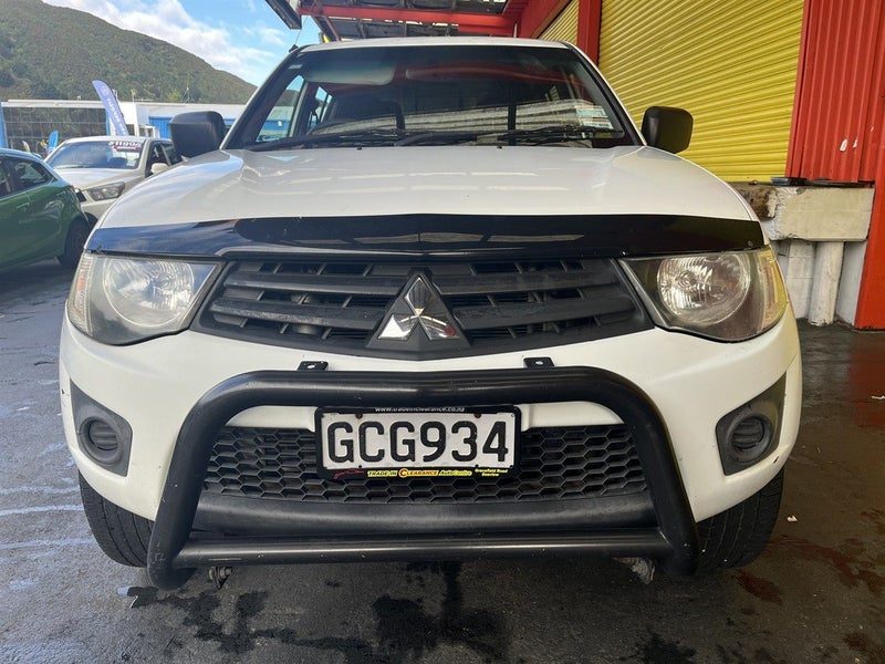 2011 Mitsubishi Triton 2WD 2.5D D/CAB GL M, photo 2