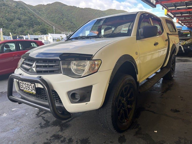 2011 Mitsubishi Triton 2WD 2.5D D/CAB GL M, photo 3