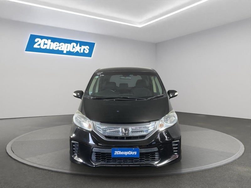 2013 Honda Freed HYBRID 7 SEATER, photo 2