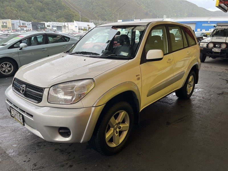 2005 Toyota RAV4 2.4ltr PETROL, photo 3