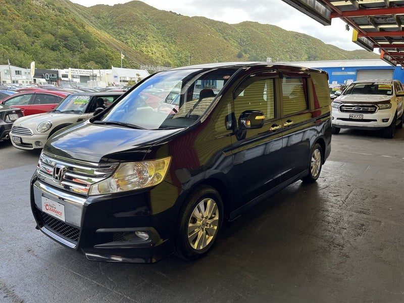 2012 Honda Step Wagon, photo 3