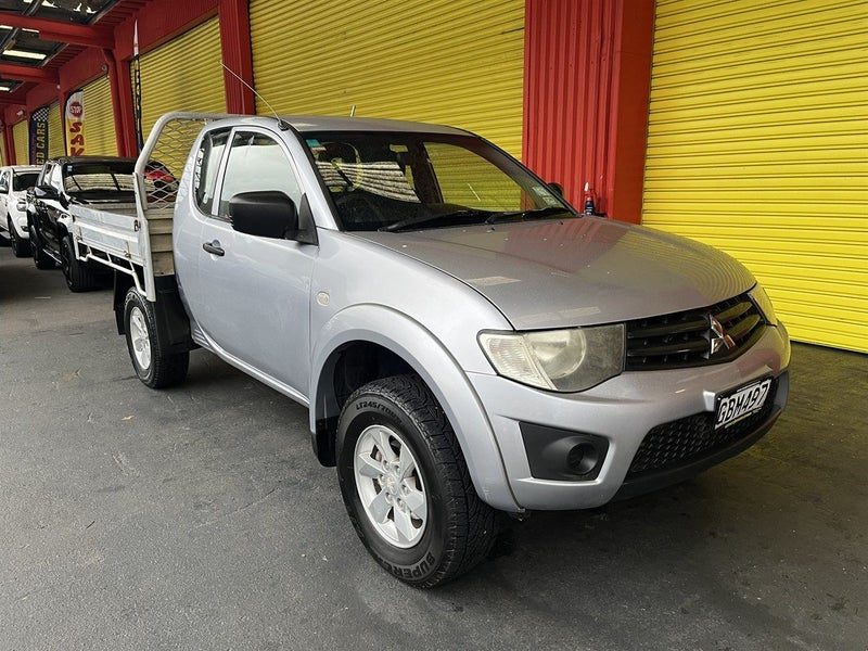 2011 Mitsubishi Triton 4WD 2.5D CLUB CC GL