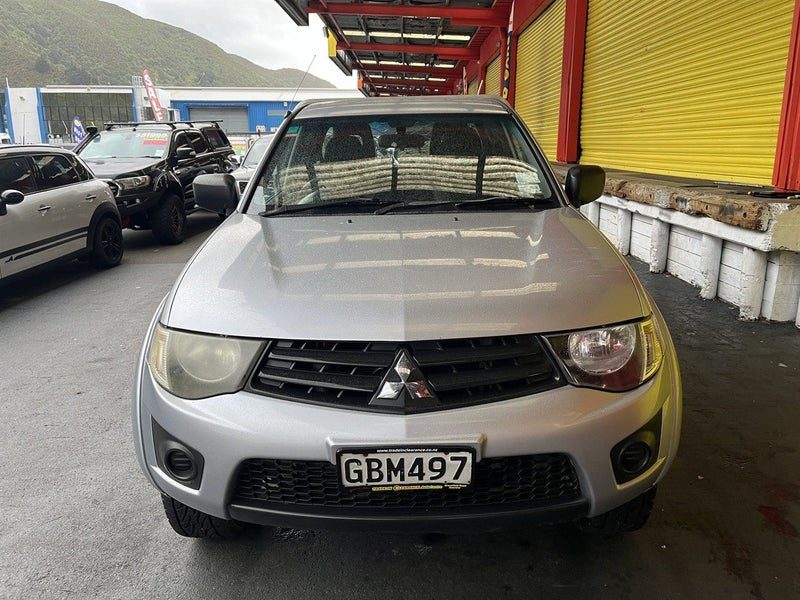 2011 Mitsubishi Triton 4WD 2.5D CLUB CC GL, photo 2