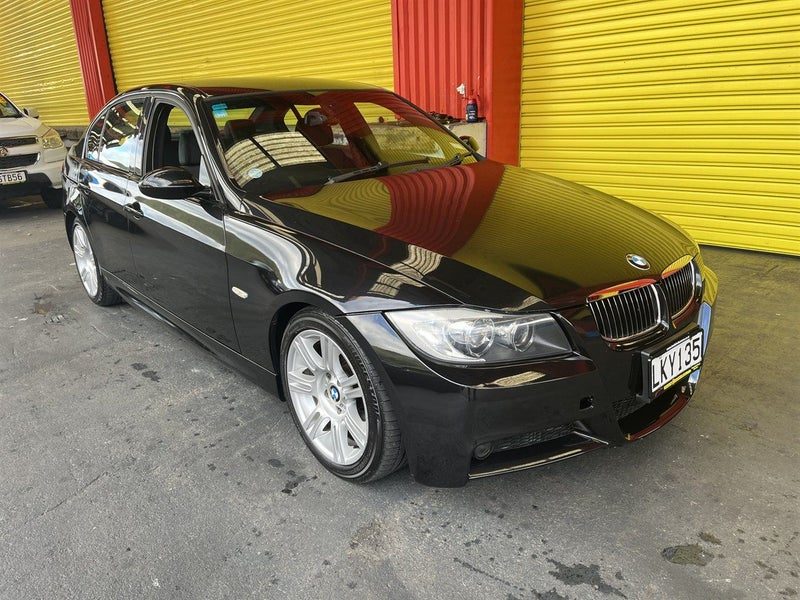 2006 BMW 323i M Sport, Low kms!