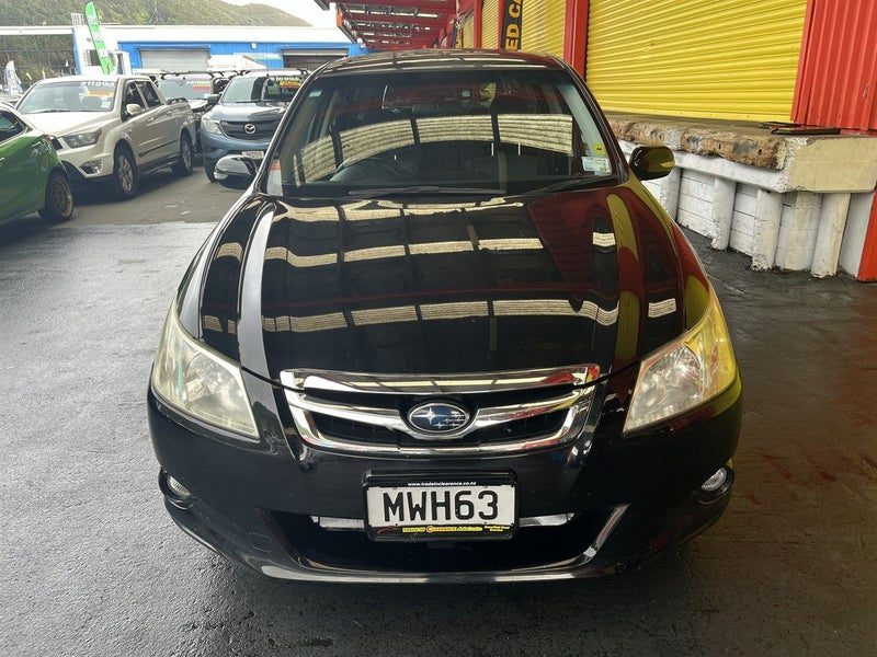 2010 Subaru Exiga AWD, photo 2