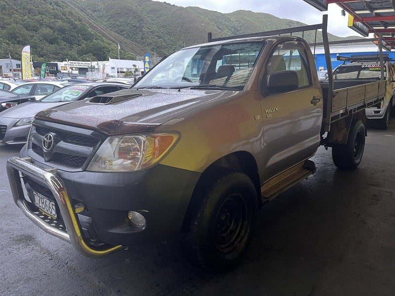 2005 Toyota Hilux 3.0TD 4WD Pickup, photo 3