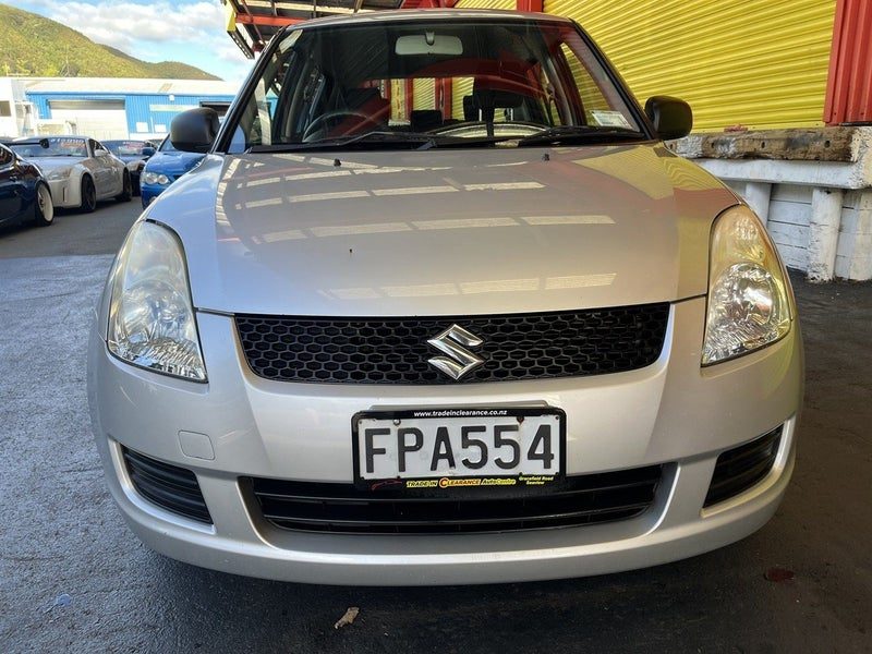2010 Suzuki Swift GLX 1.5 5DR, photo 2