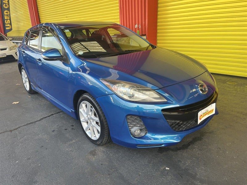 2012 Mazda Axela Low kms!