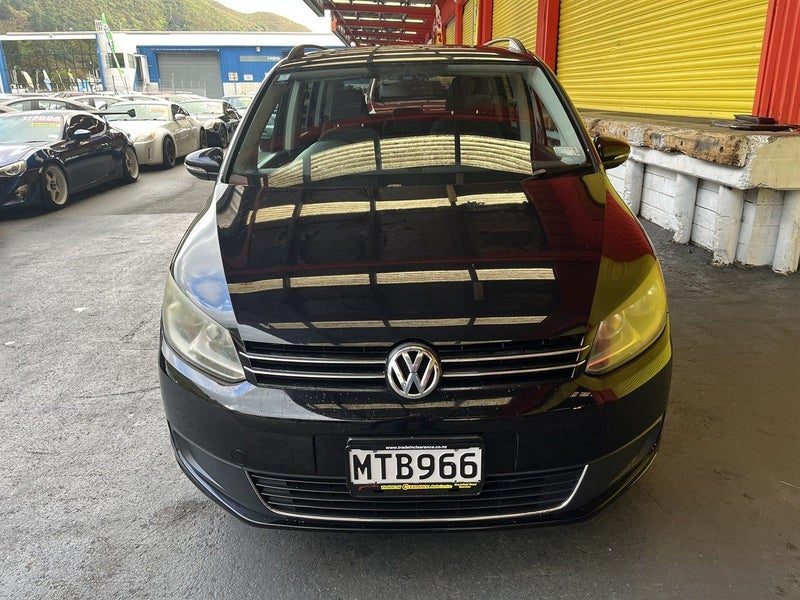 2011 Volkswagen Touran TSI, photo 2