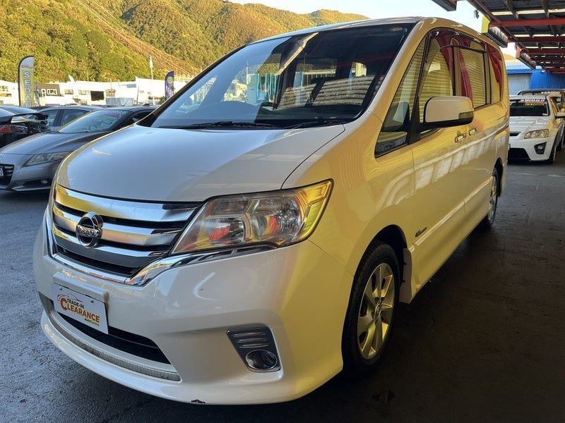 2013 Nissan Serena HYBRID, photo 3