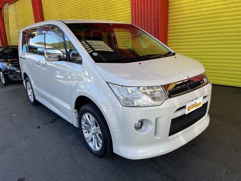 2013 Mitsubishi Delica 4wd